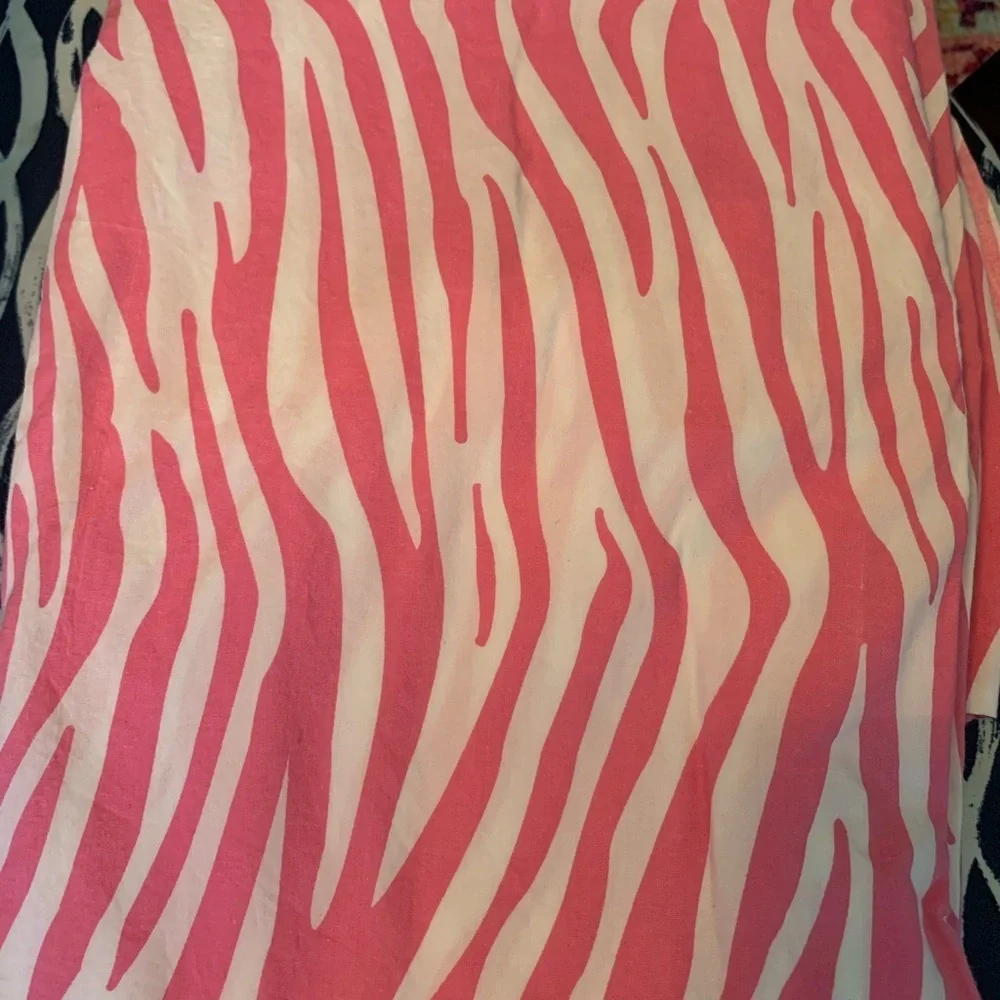 Pottery Barn Teen Pink Zebra Print Flat Sheet Twin
